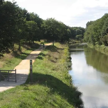 Sur Erdre Centre Apartment